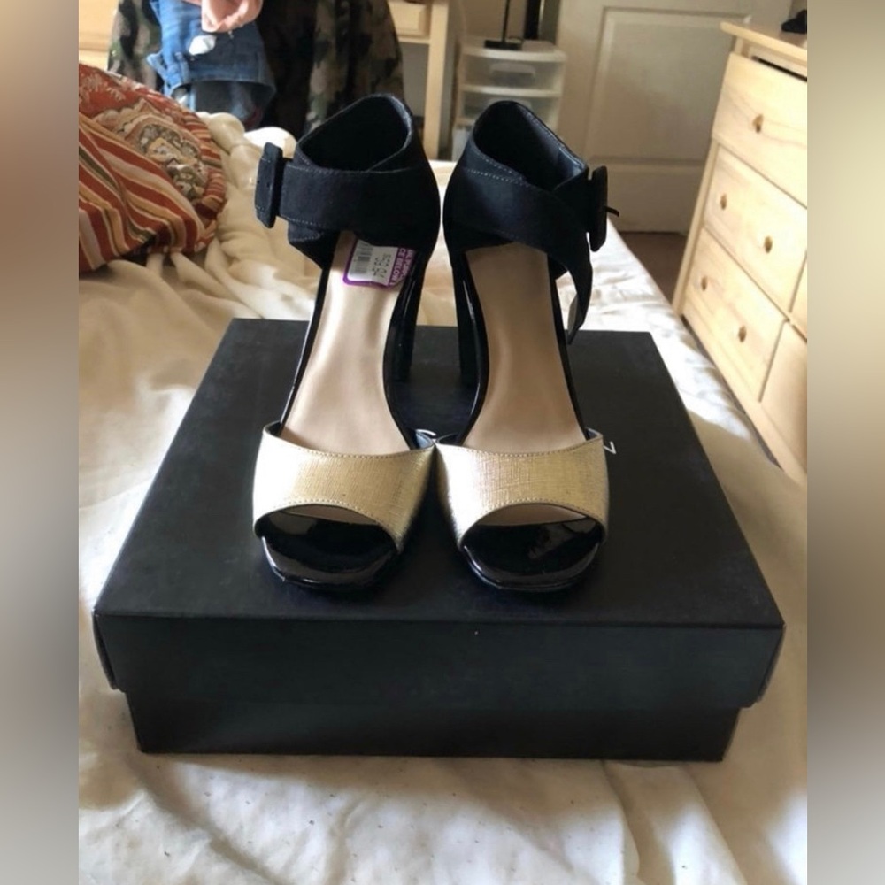 BCBG Heels Size 6.5